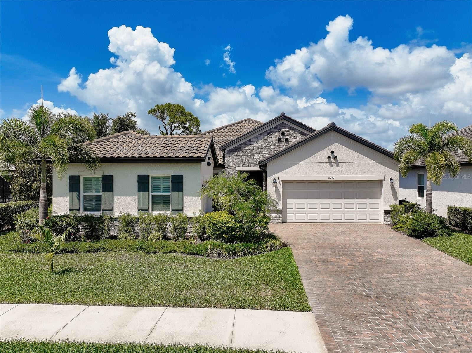 11484 MONTSERRAT DR