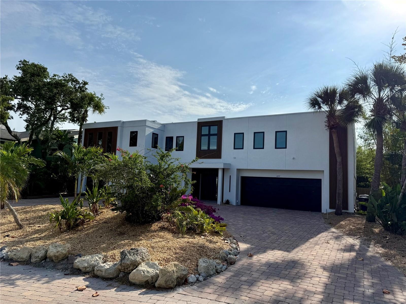 1257 TREE BAY LN