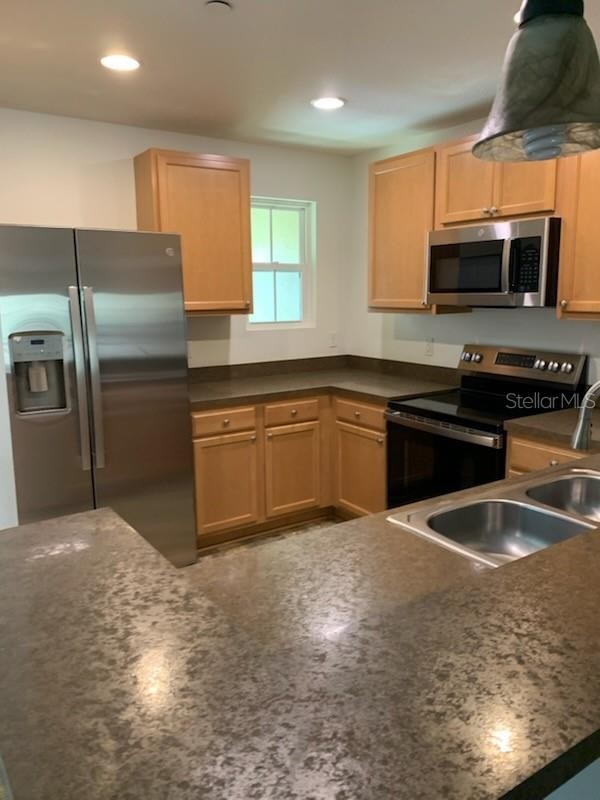 8893 WHITE SAGE LOOP