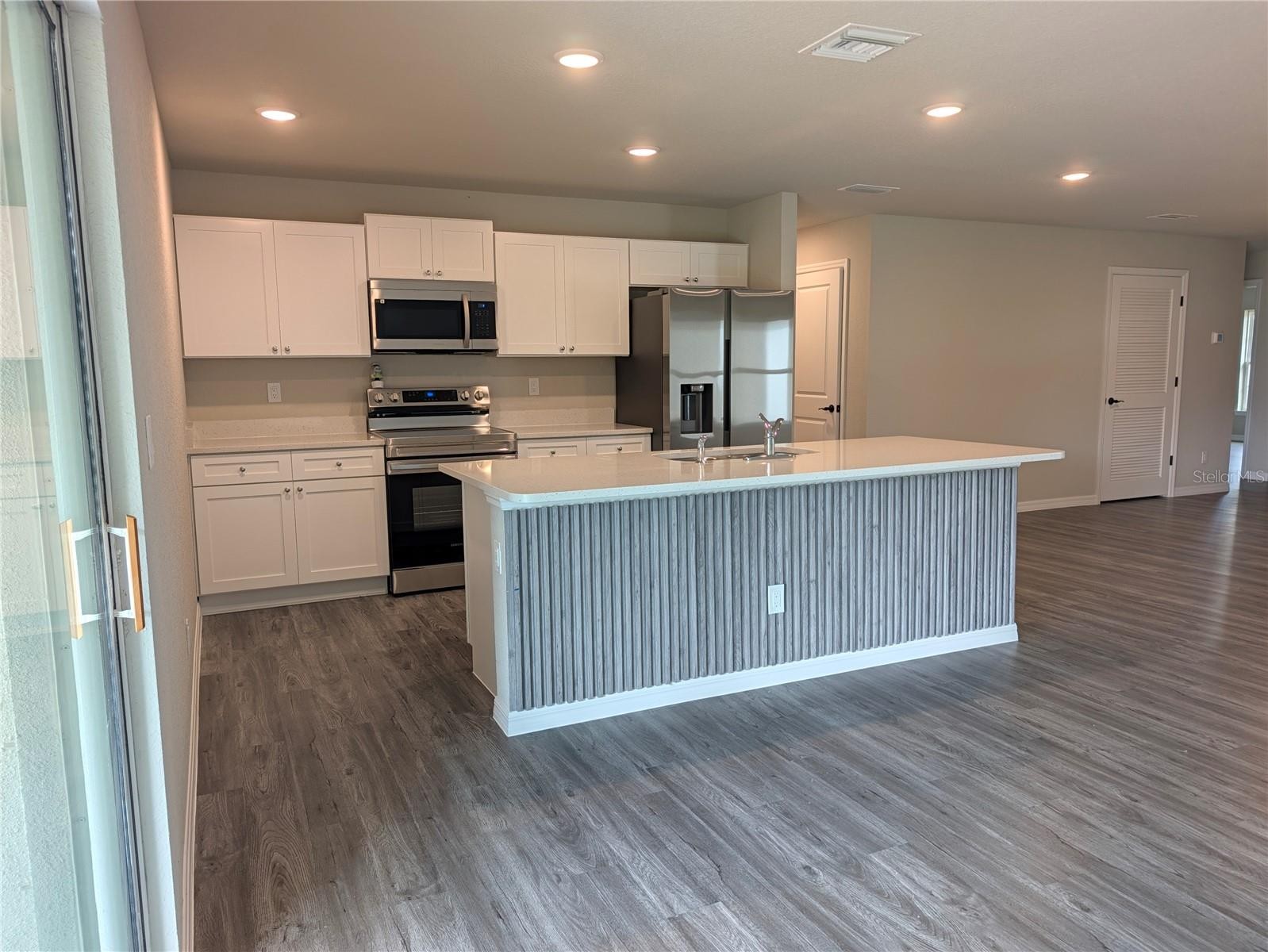 2944 BELLEVILLE TER