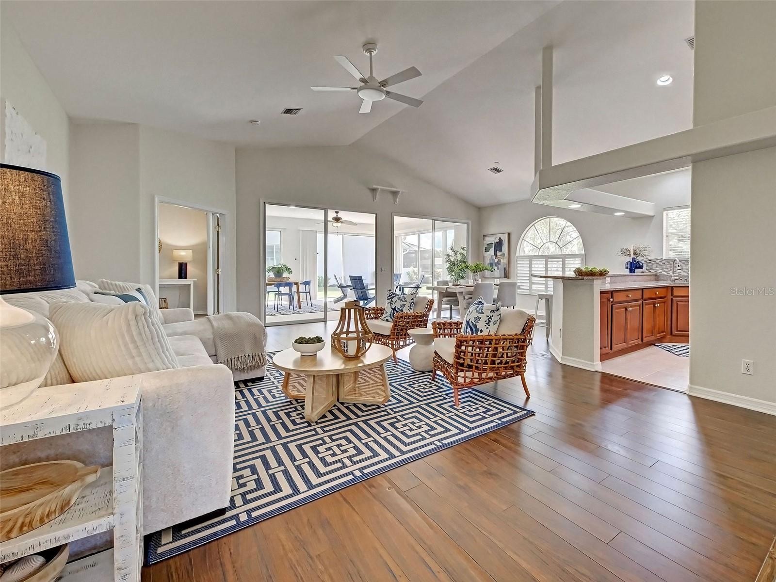 155 GRAND OAK CIR