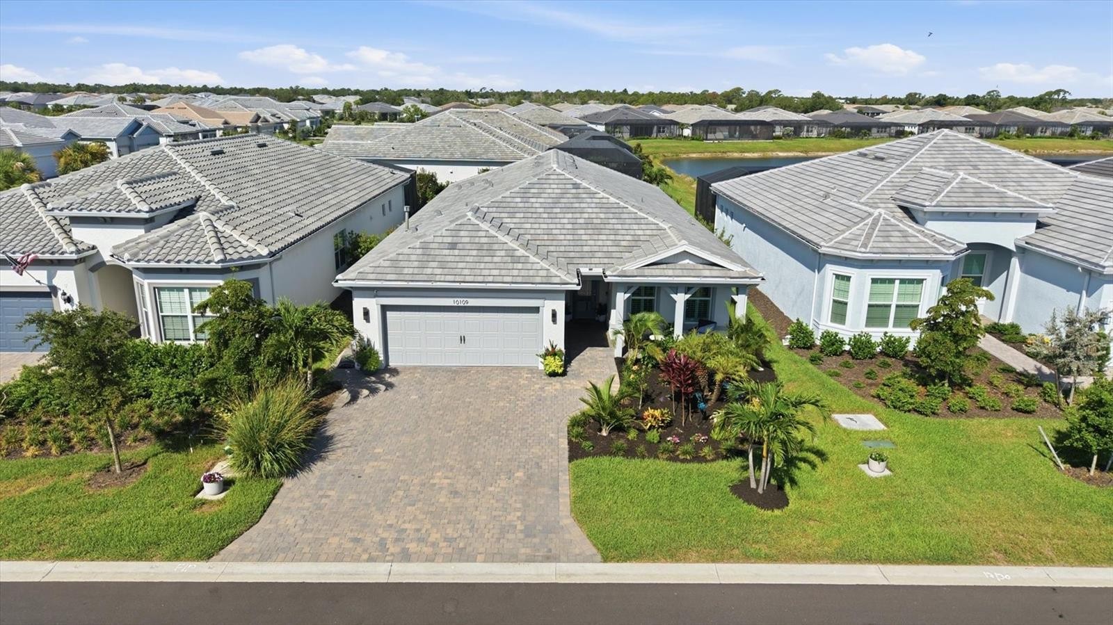 10109 BEACHWALK DR
