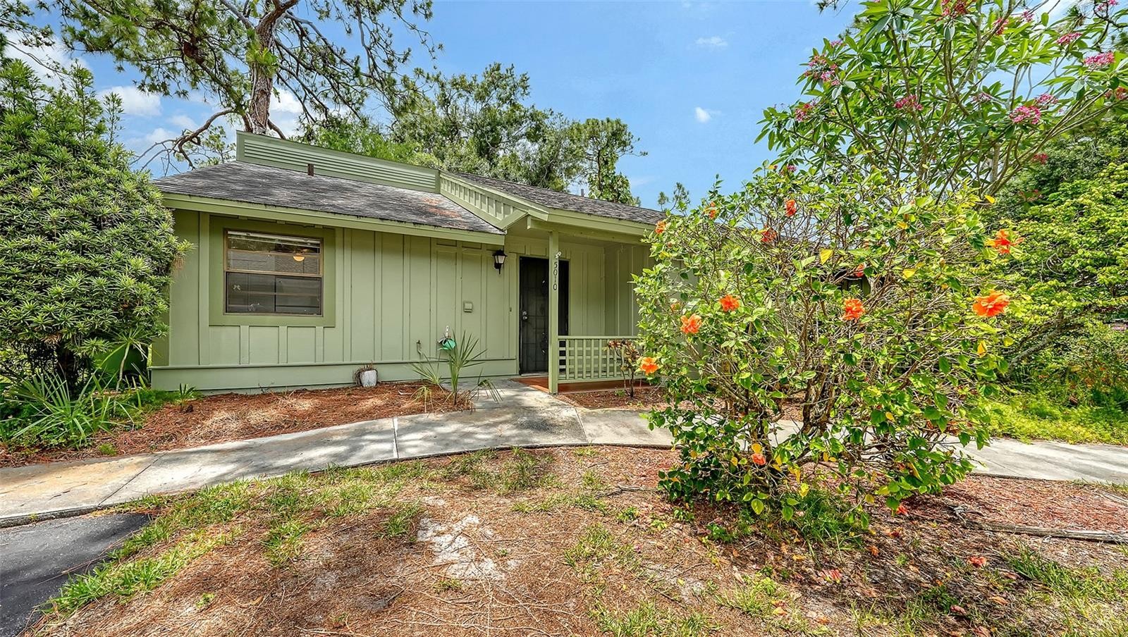 5010 BARRINGTON CIR #2001