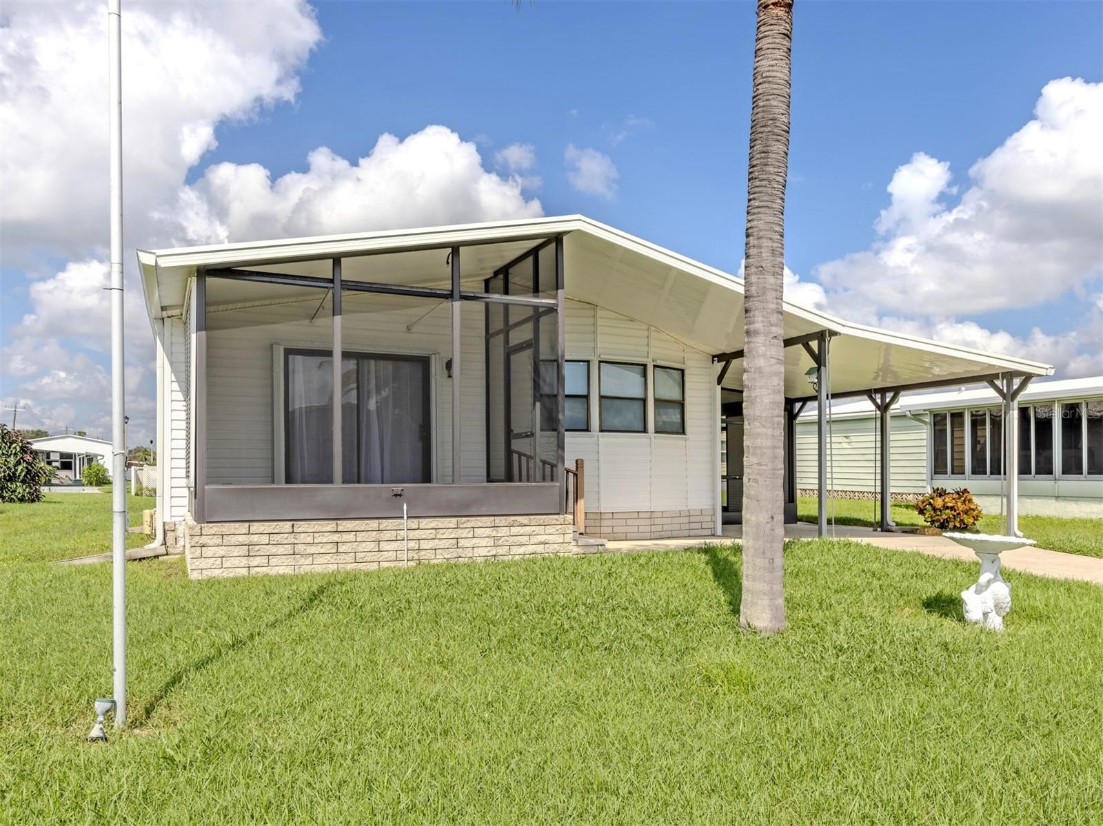 339 OUTRIGGER PL