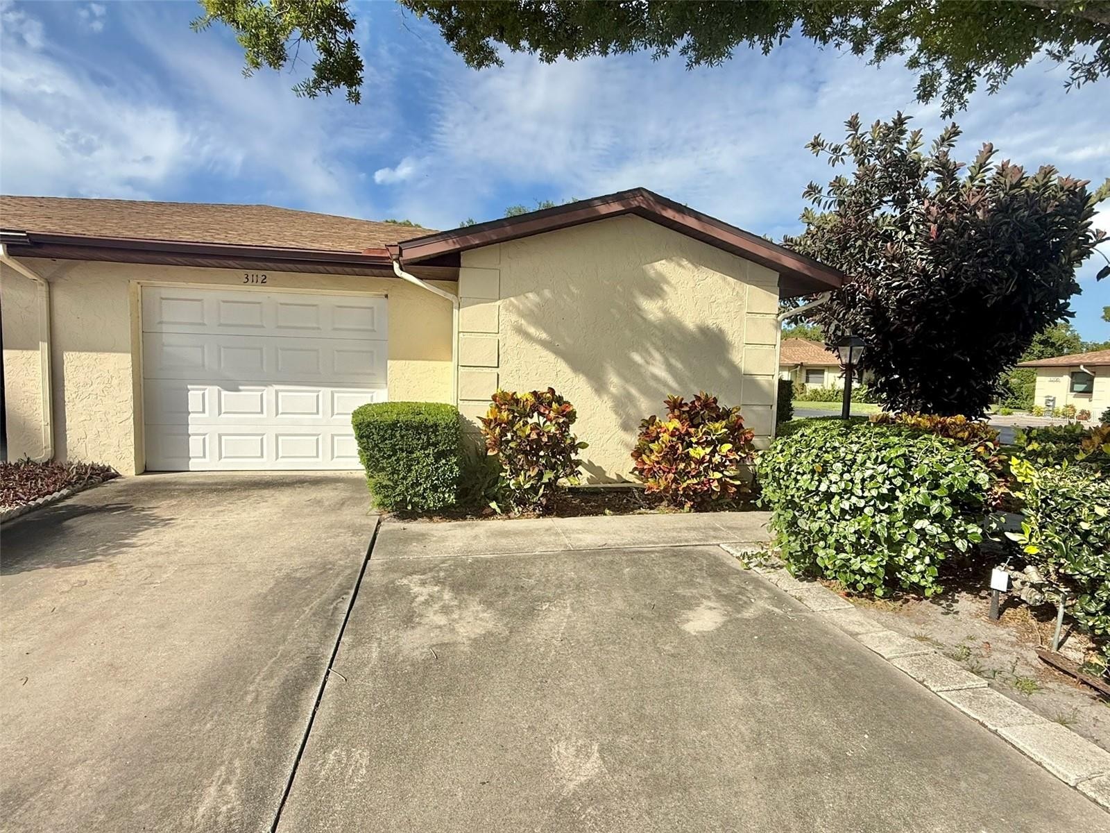 3112 VIVIENDA BLVD