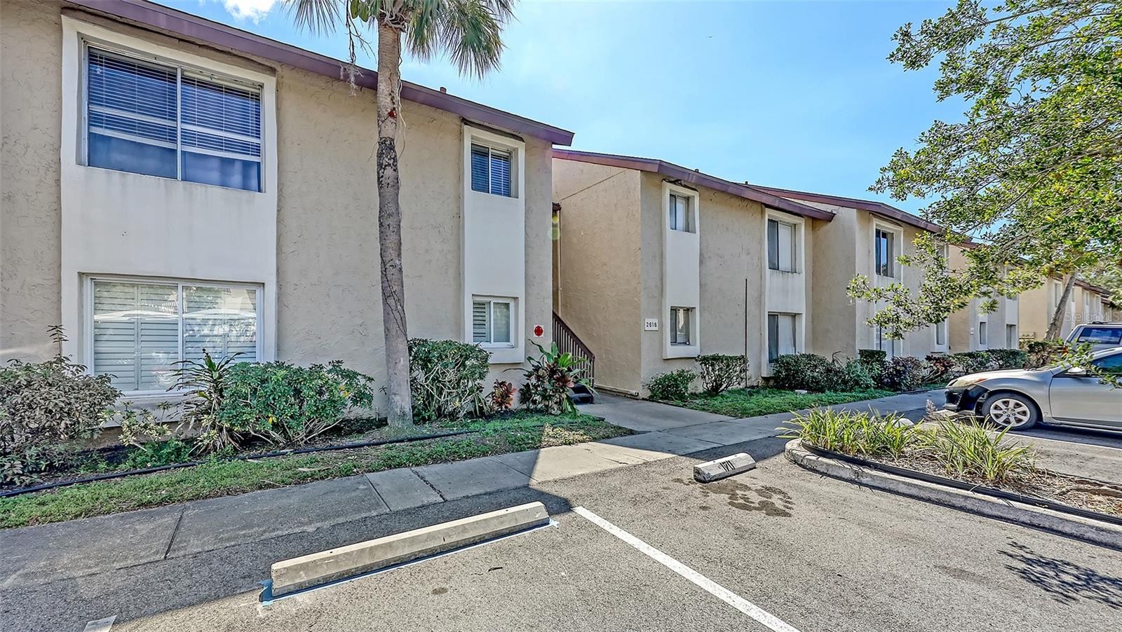 2620 HIDDEN LAKE DR N #B