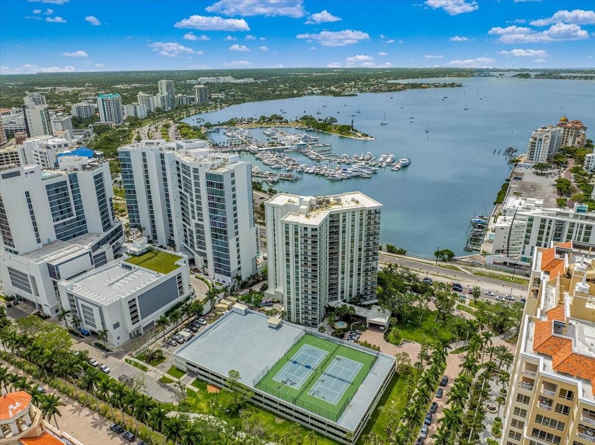 1111 N GULFSTREAM AVE #7C