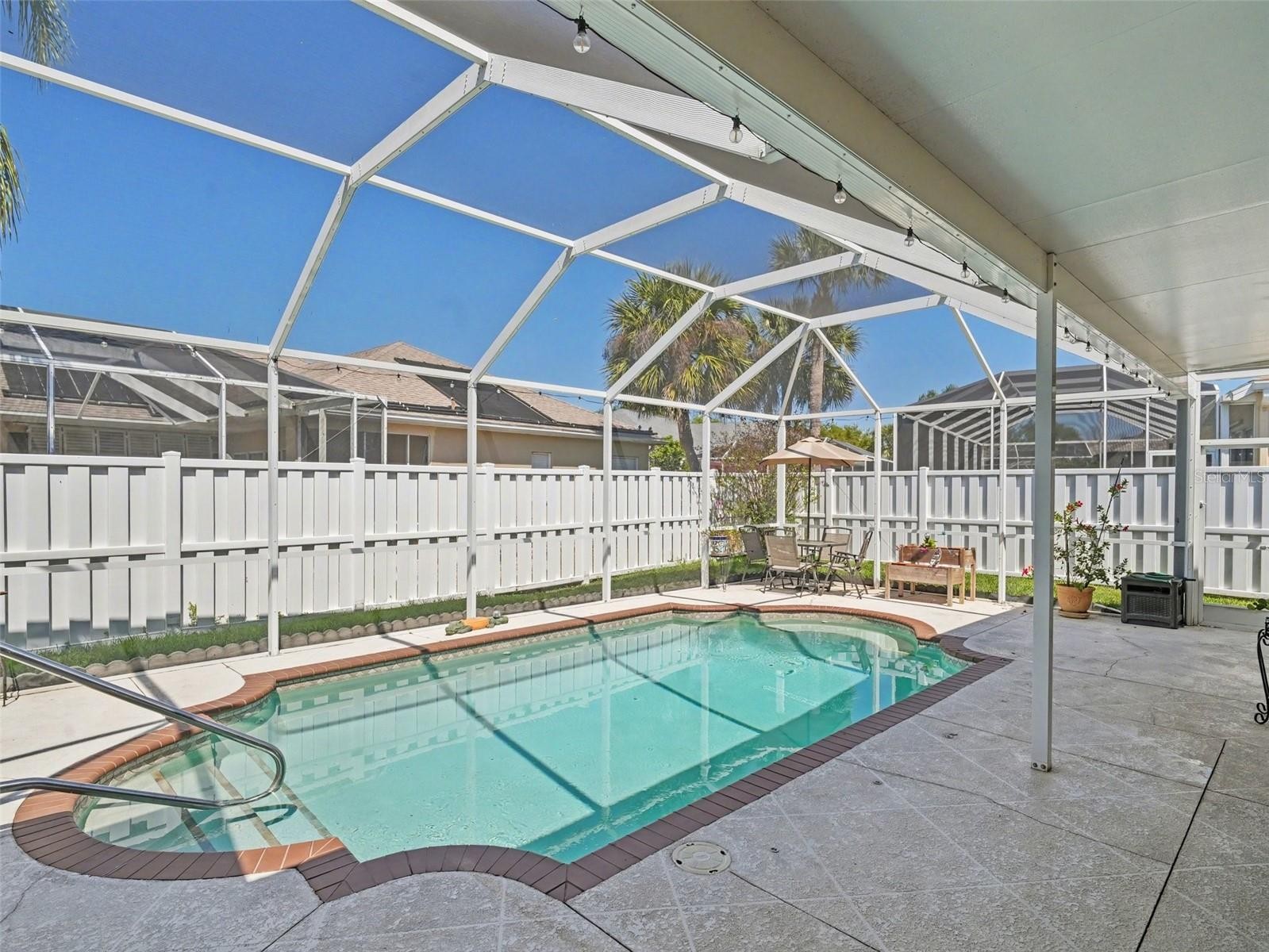 535 PLANTERS MANOR WAY