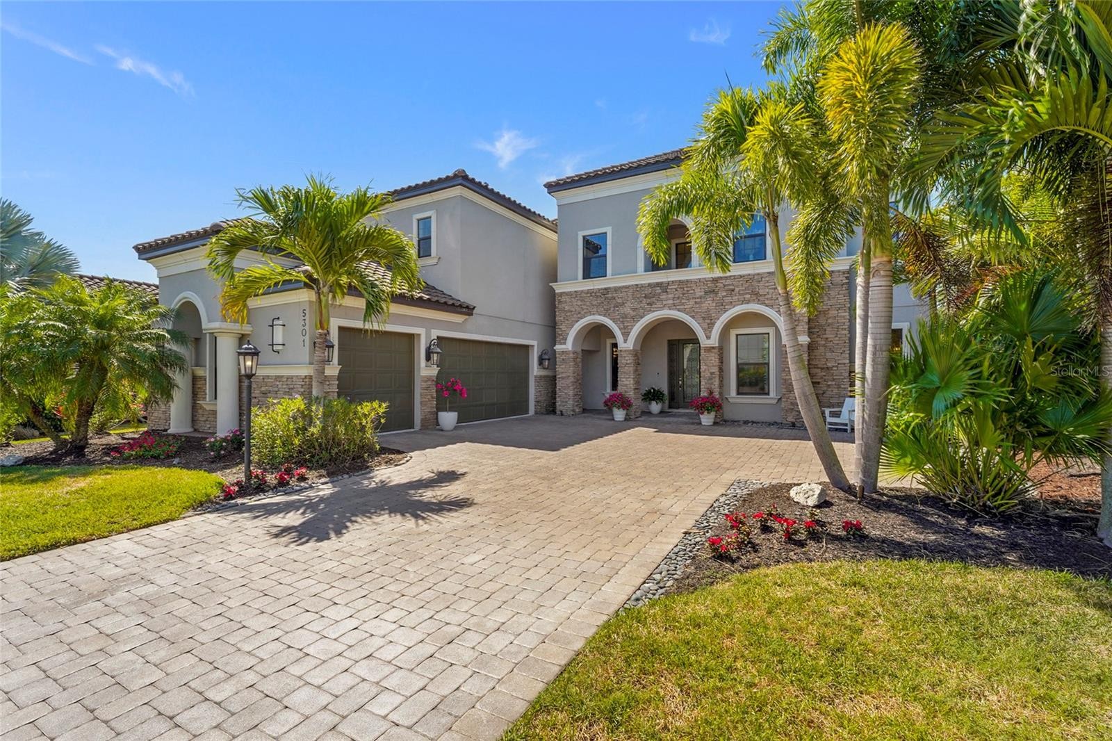 5301 GREENBROOK DR