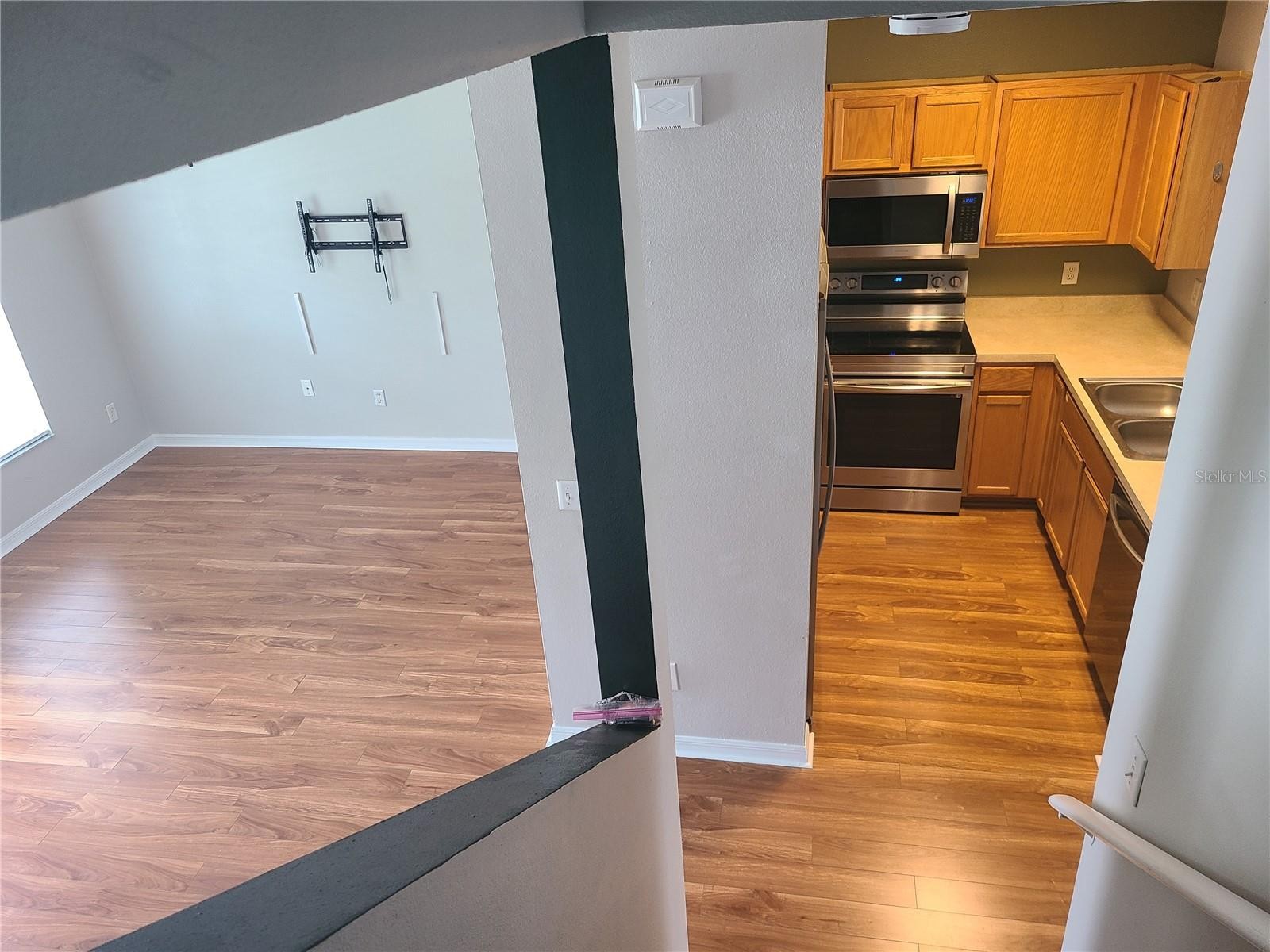 14956 AMBERJACK TER #103