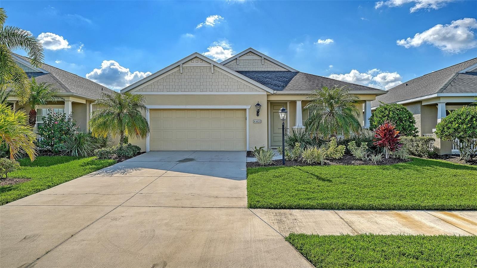 4620 WHISPERING LEAVES DR