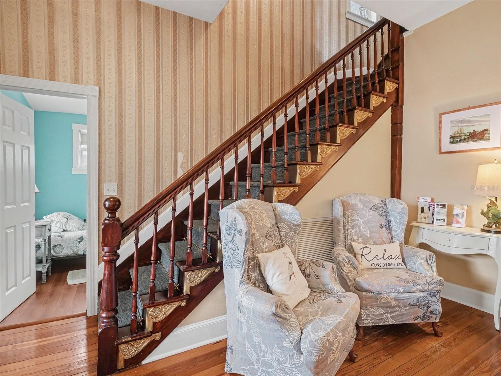 1529 1ST AVE W