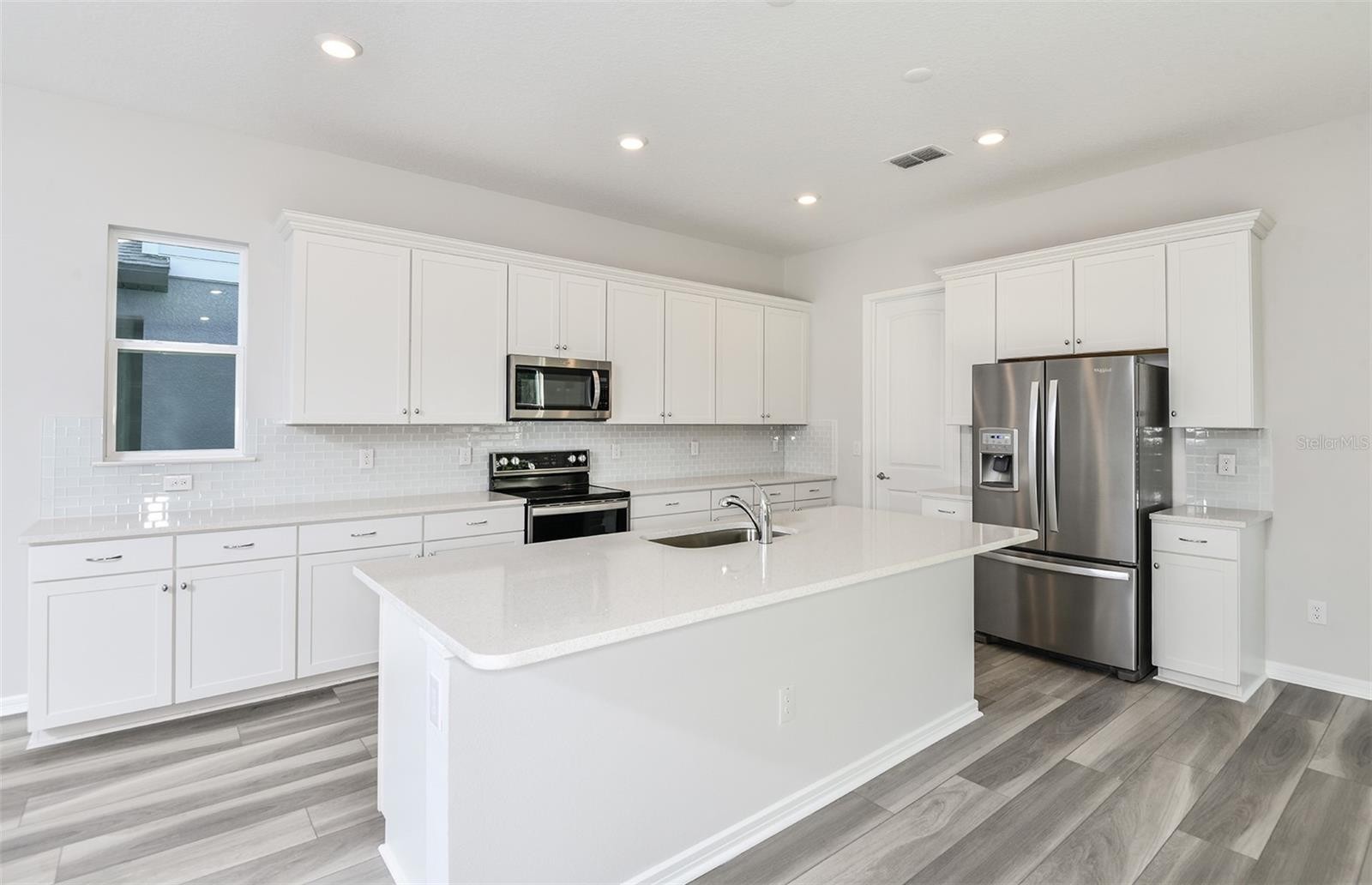 9853 TRELLIS VINE WAY