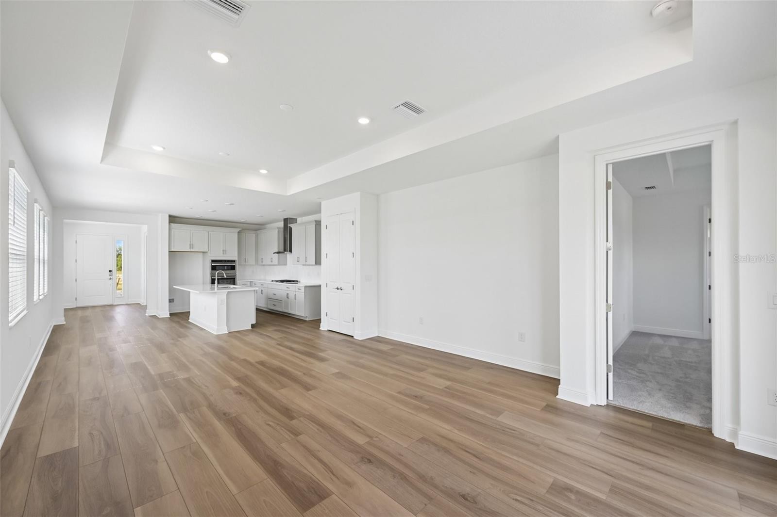 9669 CRYSTAL ISLES CIR