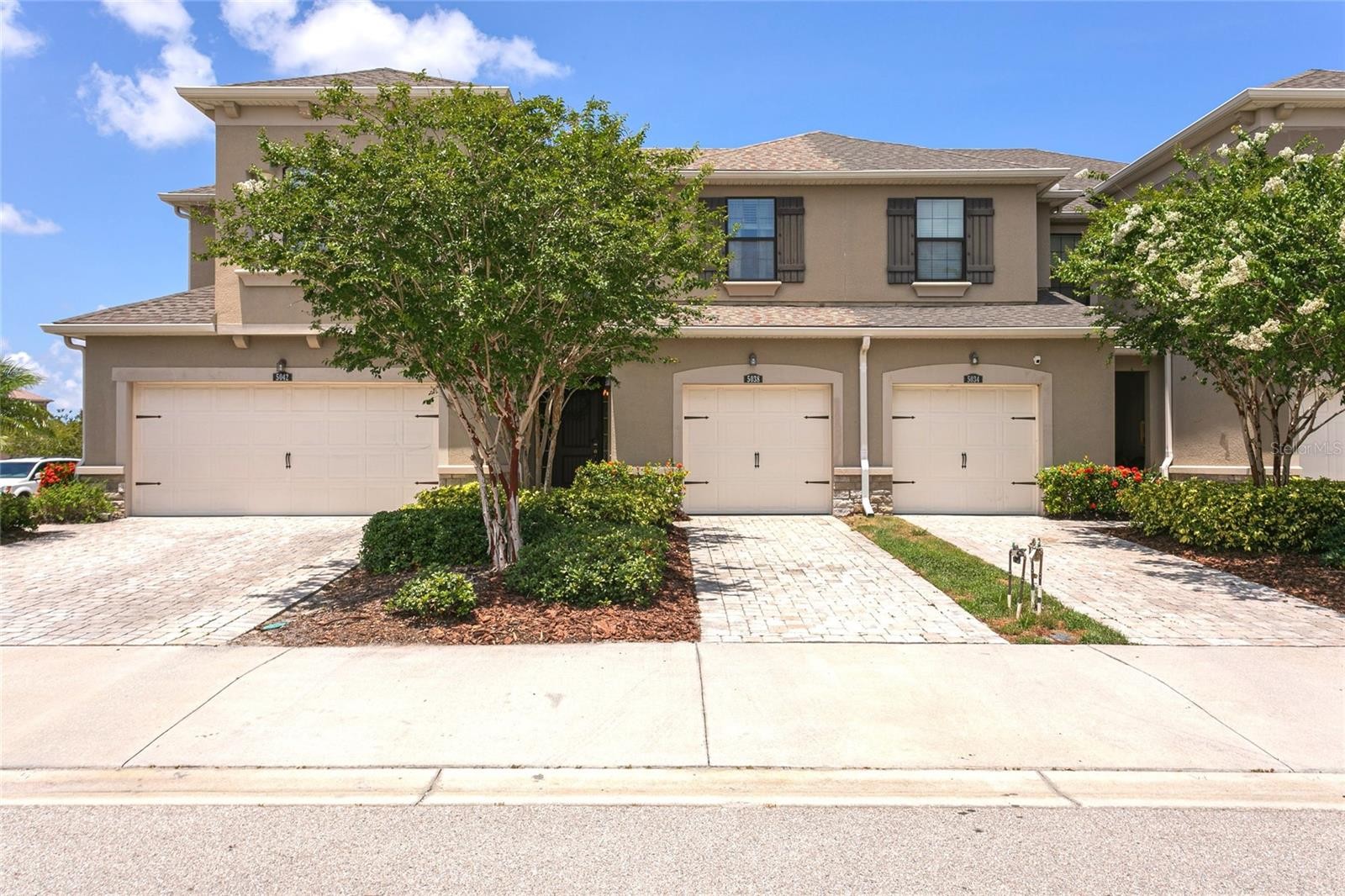 5038 SUNNYSIDE LN