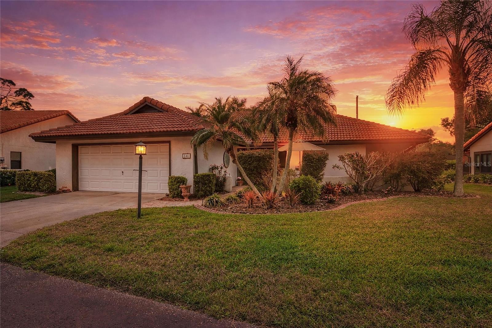 246 LAUREL HOLLOW DR #23