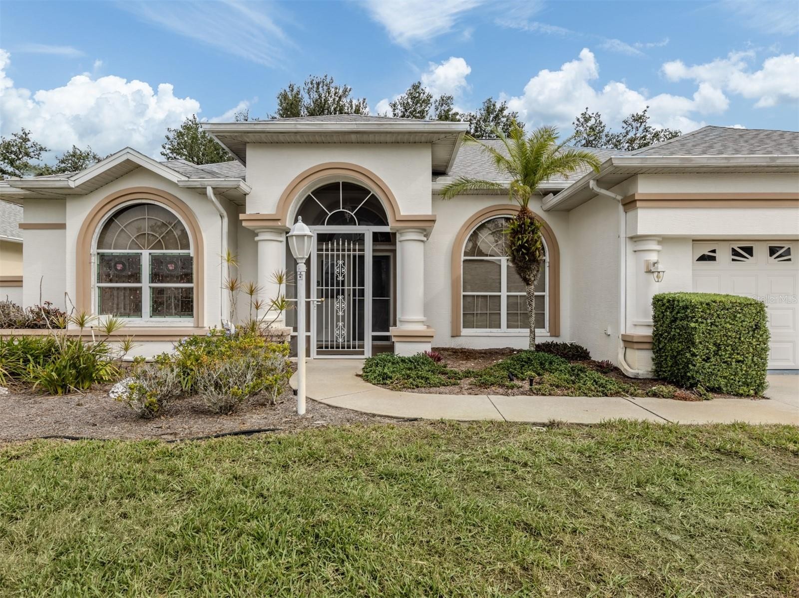 470 BERMUDA ISLES CIR