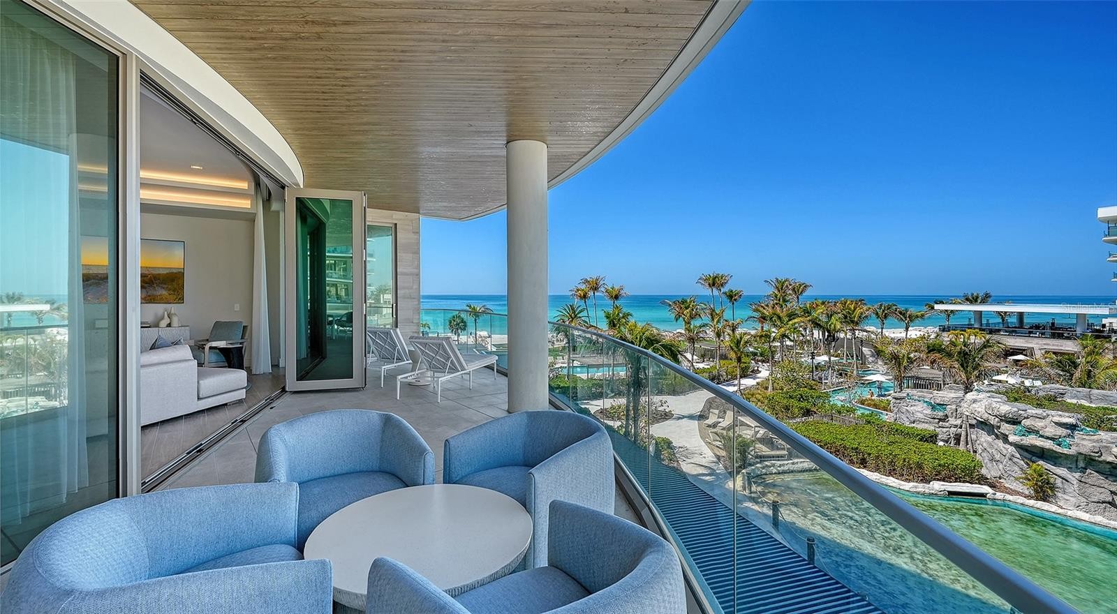 1561 GULF OF MEXICO DR #304