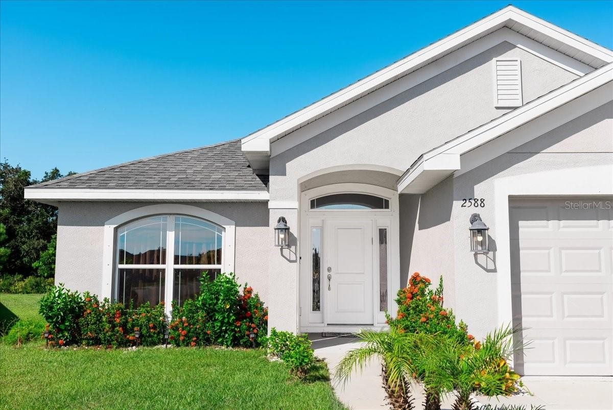 2588 AVERLAND LOOP