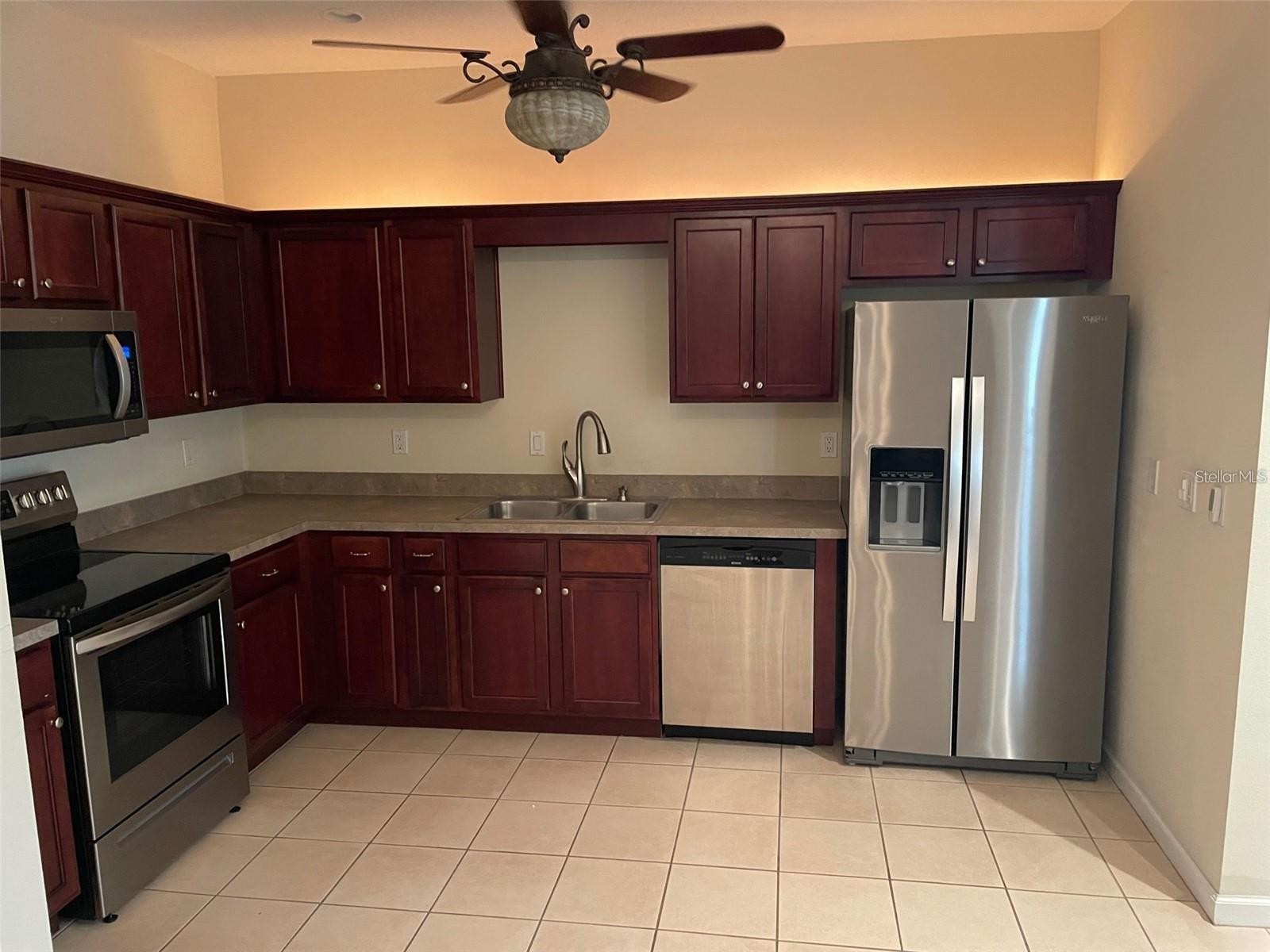 9035 VISTA VERDE DR