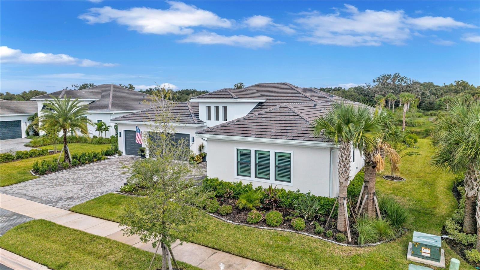 4592 MONDRIAN CT