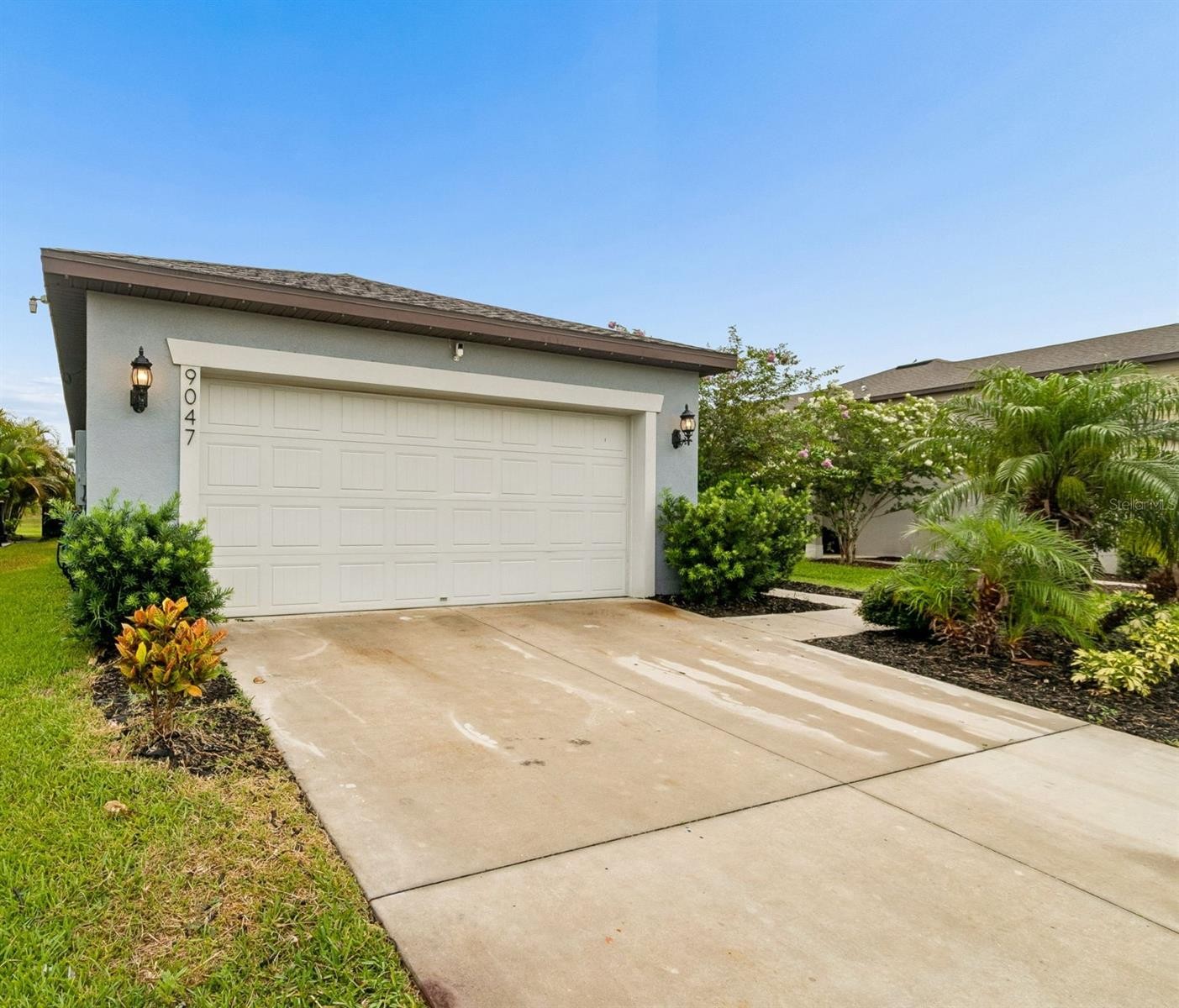 9047 ROYAL RIVER CIR