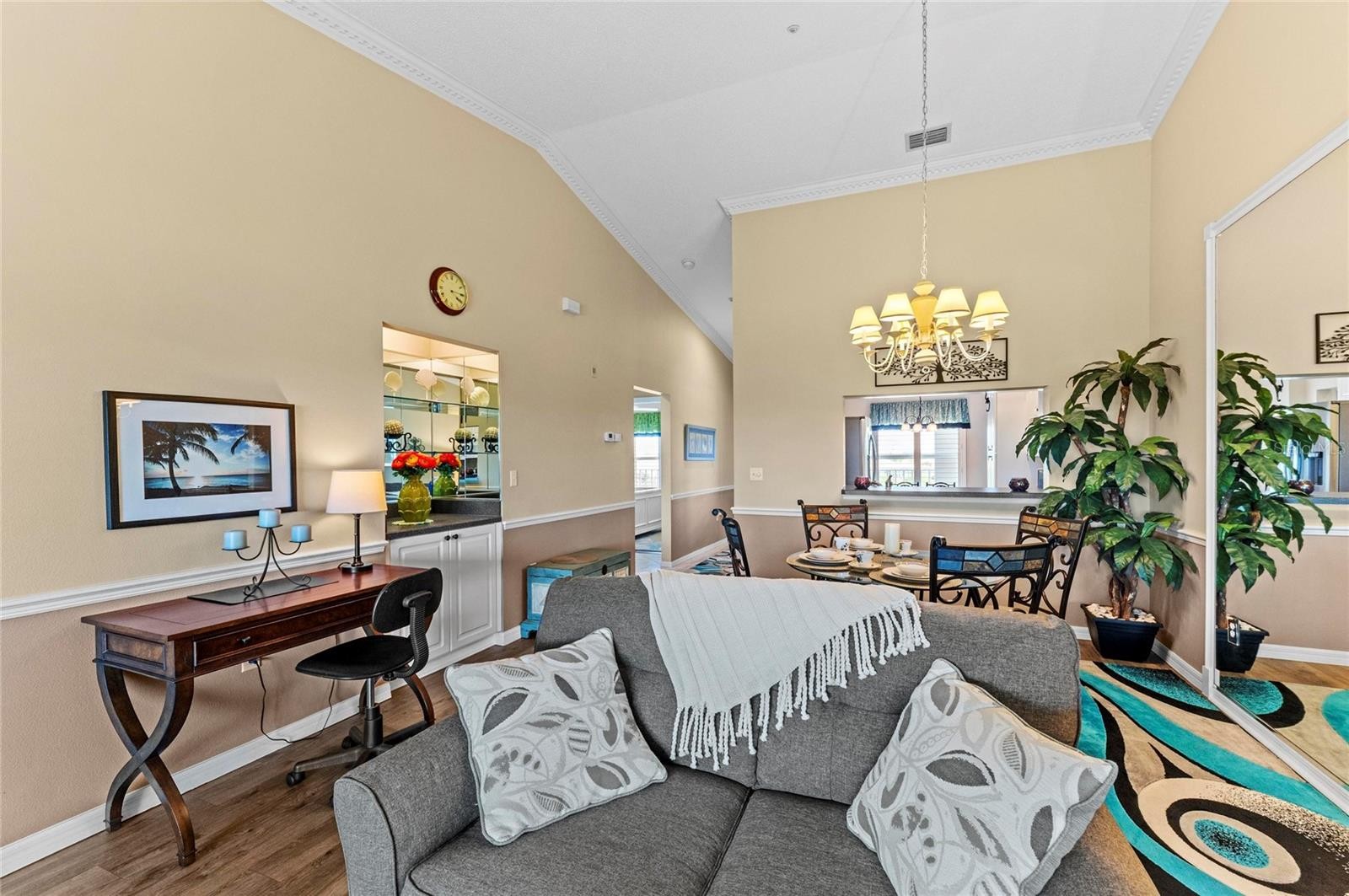 9610 CLUB SOUTH CIR #4306