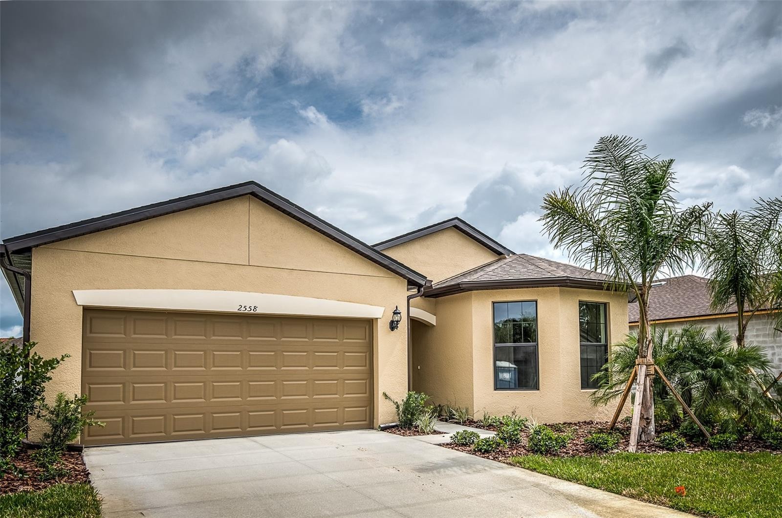 2558 SHERMAN OAK DR