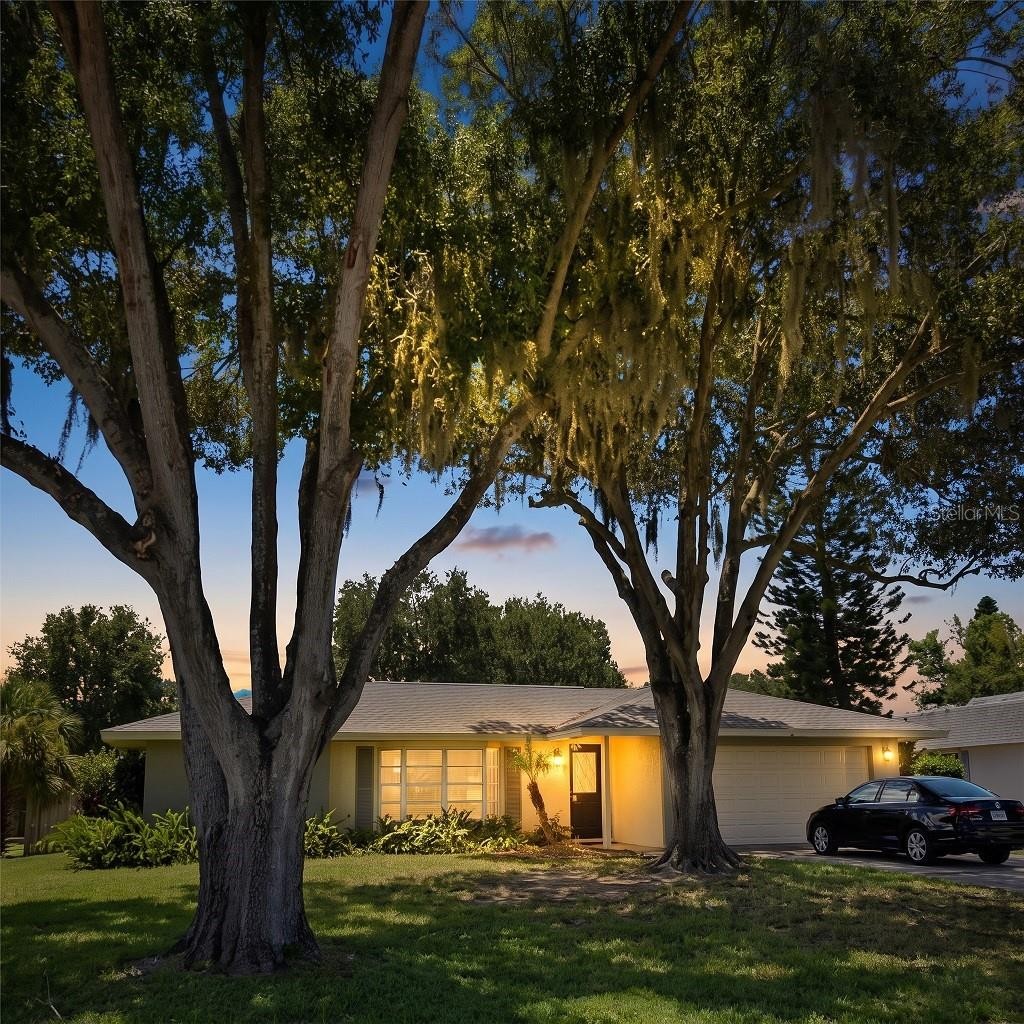 3926 CALLIANDRA DR