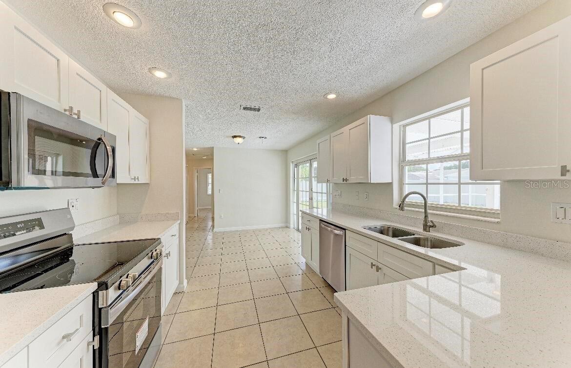 3207 19TH AVE W