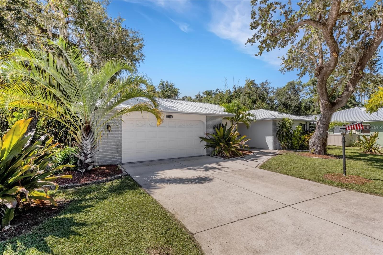 3736 MAPLE HOLLOW CT