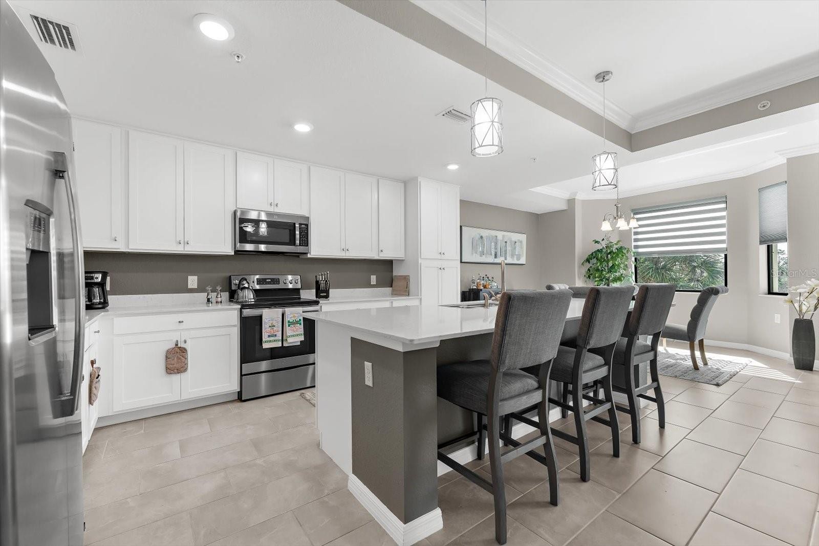 17626 GAWTHROP DR #207