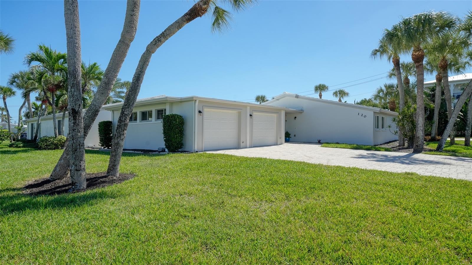 120 WHISPERING SANDS DR #V20