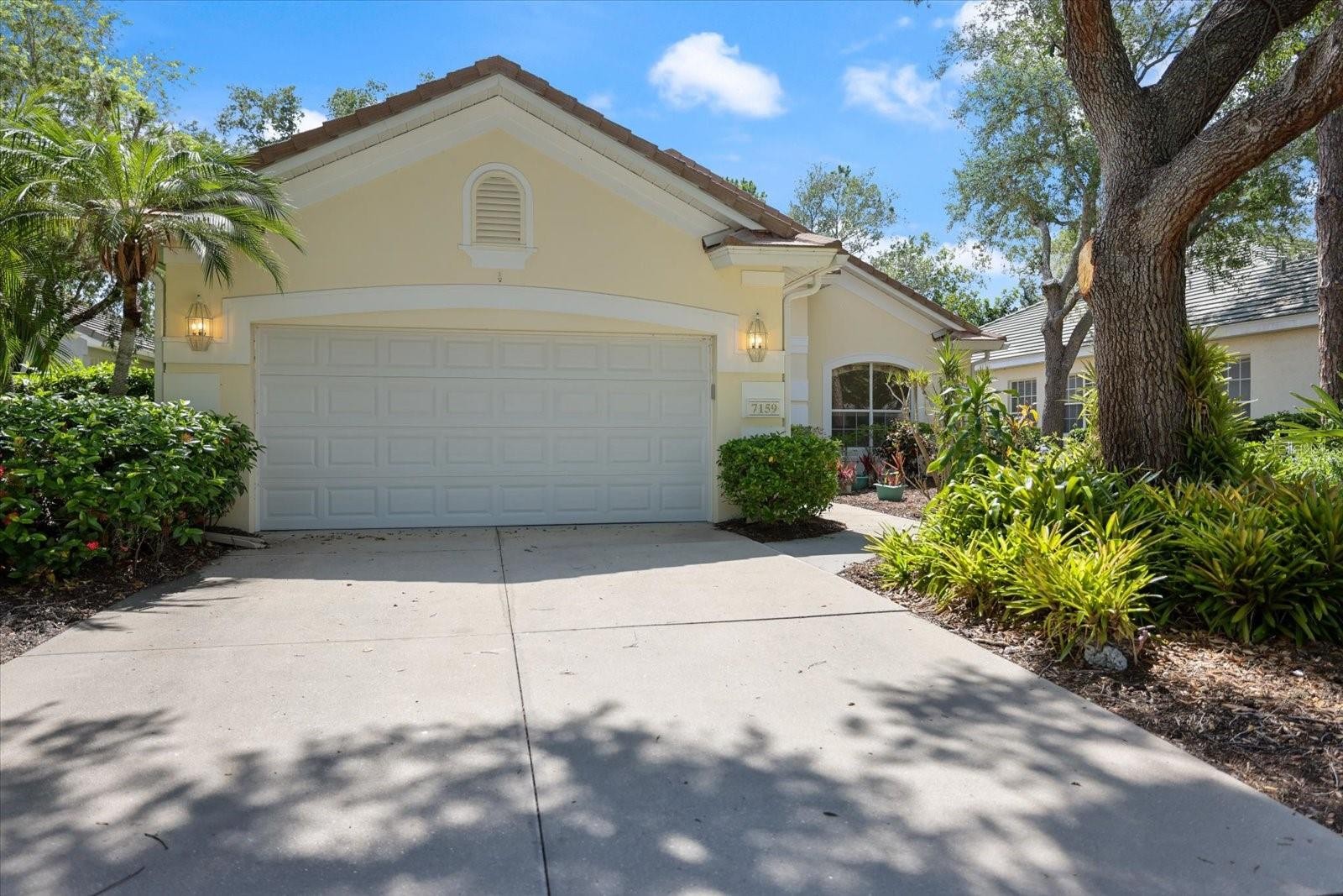 7159 VICTORIA CIR