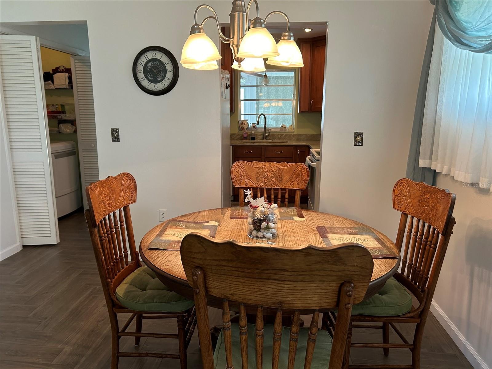 1359 GLENDALE CIR W #214