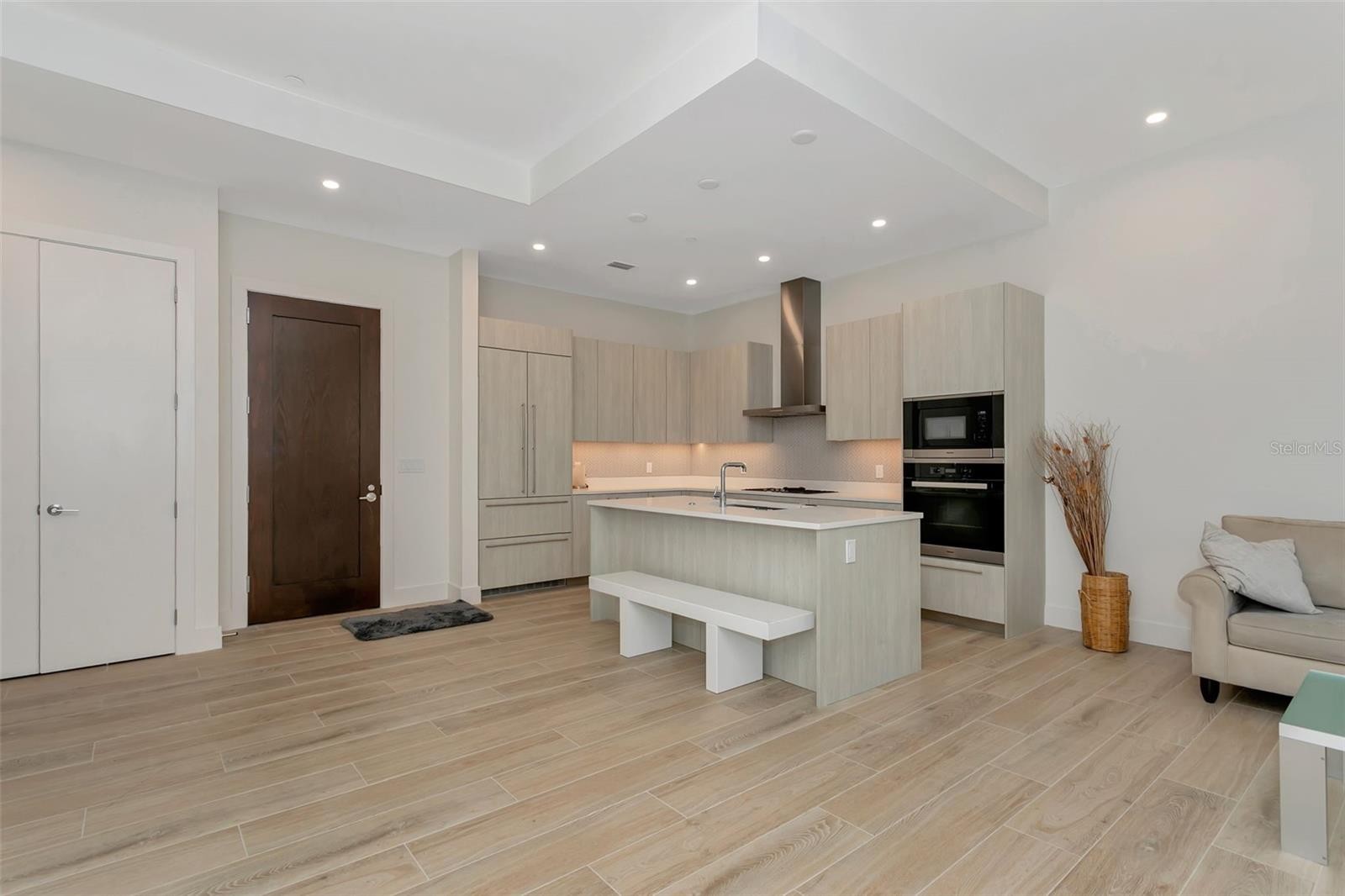 33 S PALM AVE #1202