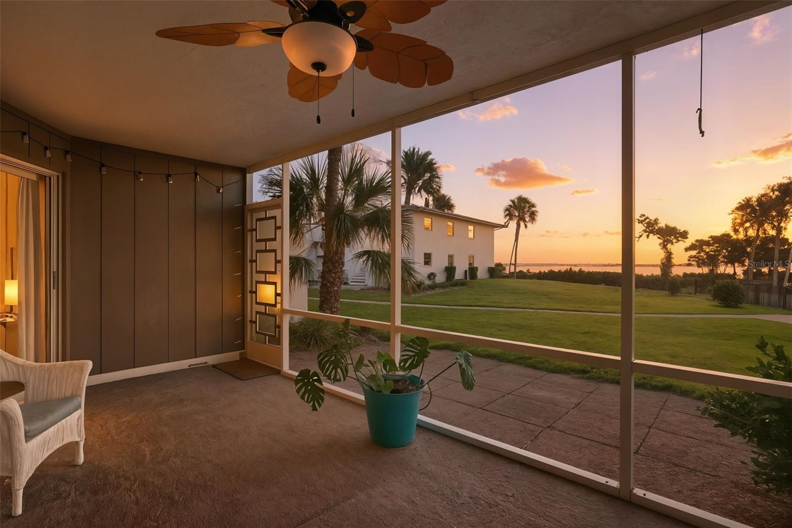 725 MANATEE AVE #725