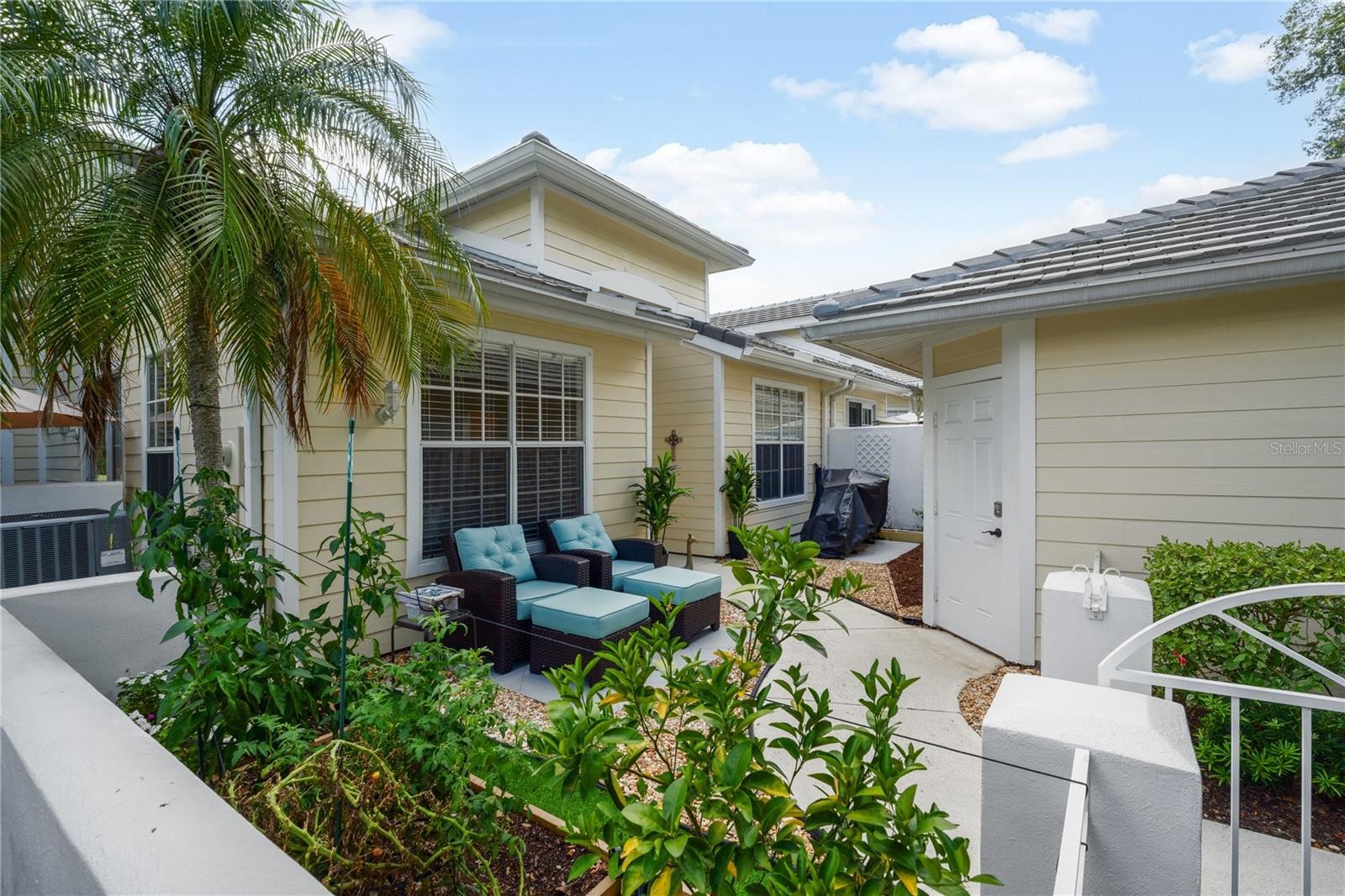 7617 WHITEBRIDGE GLN