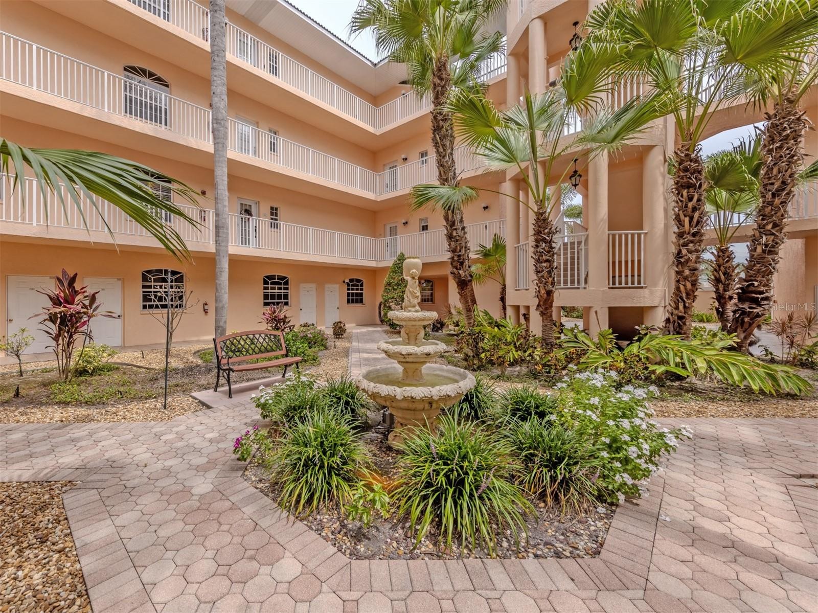 1505 GONDOLA PARK DR #1505