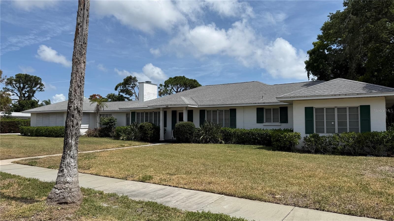 7617 SENRAB DR