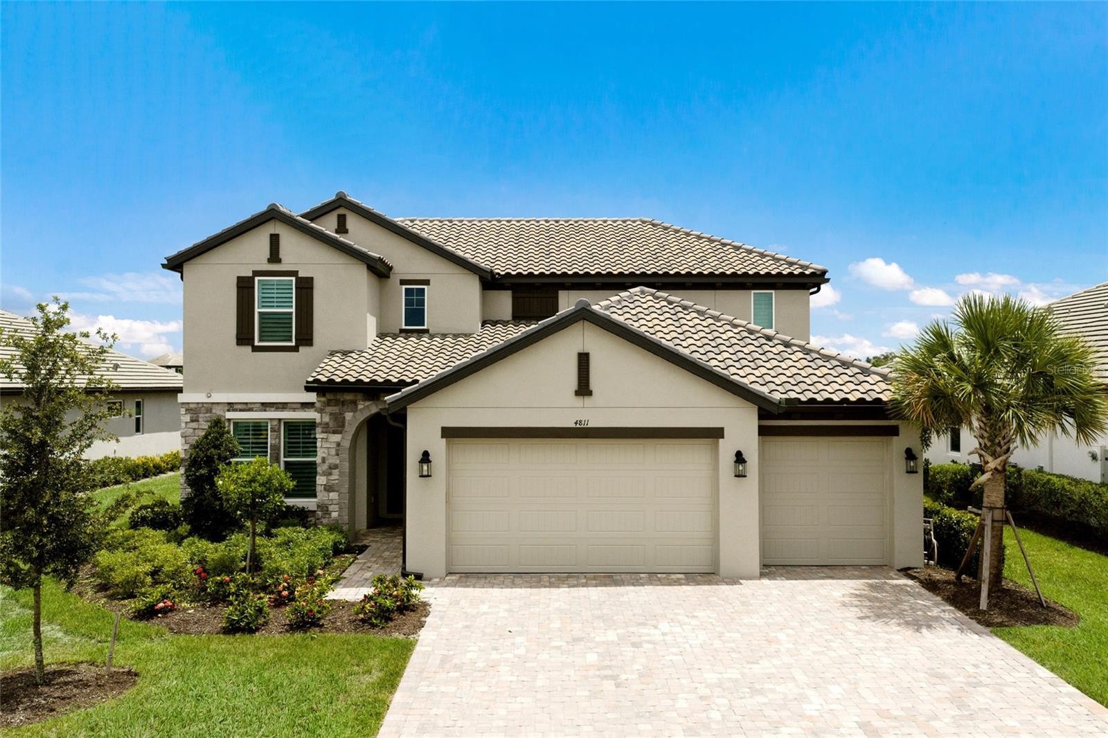 4811 HONEY DEW LN