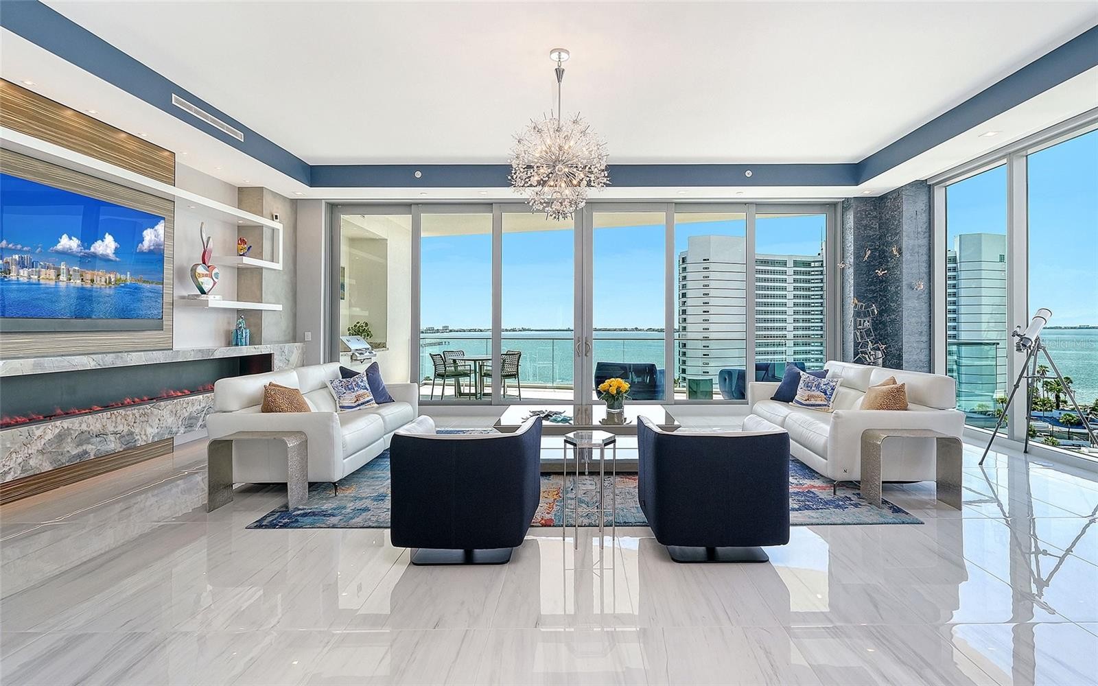 401 QUAY #805