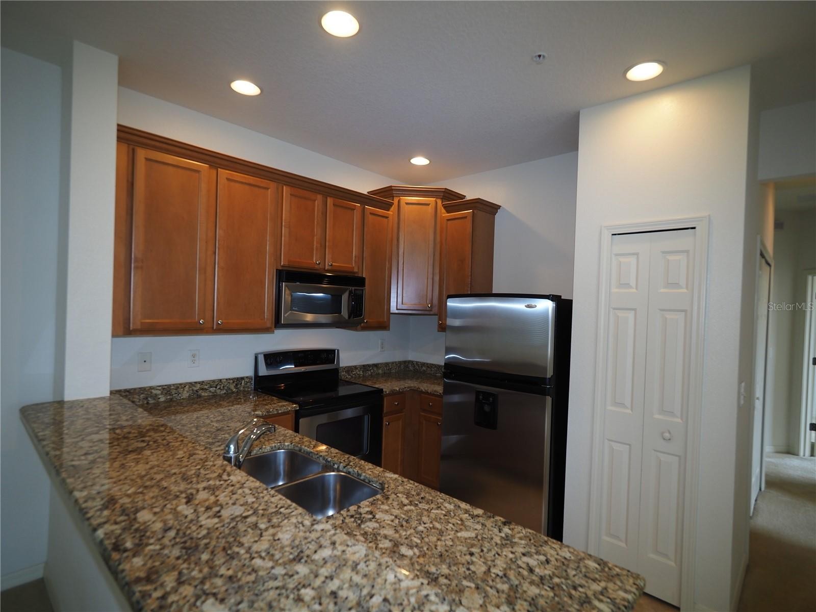 3617 PARKRIDGE CIR #11-202