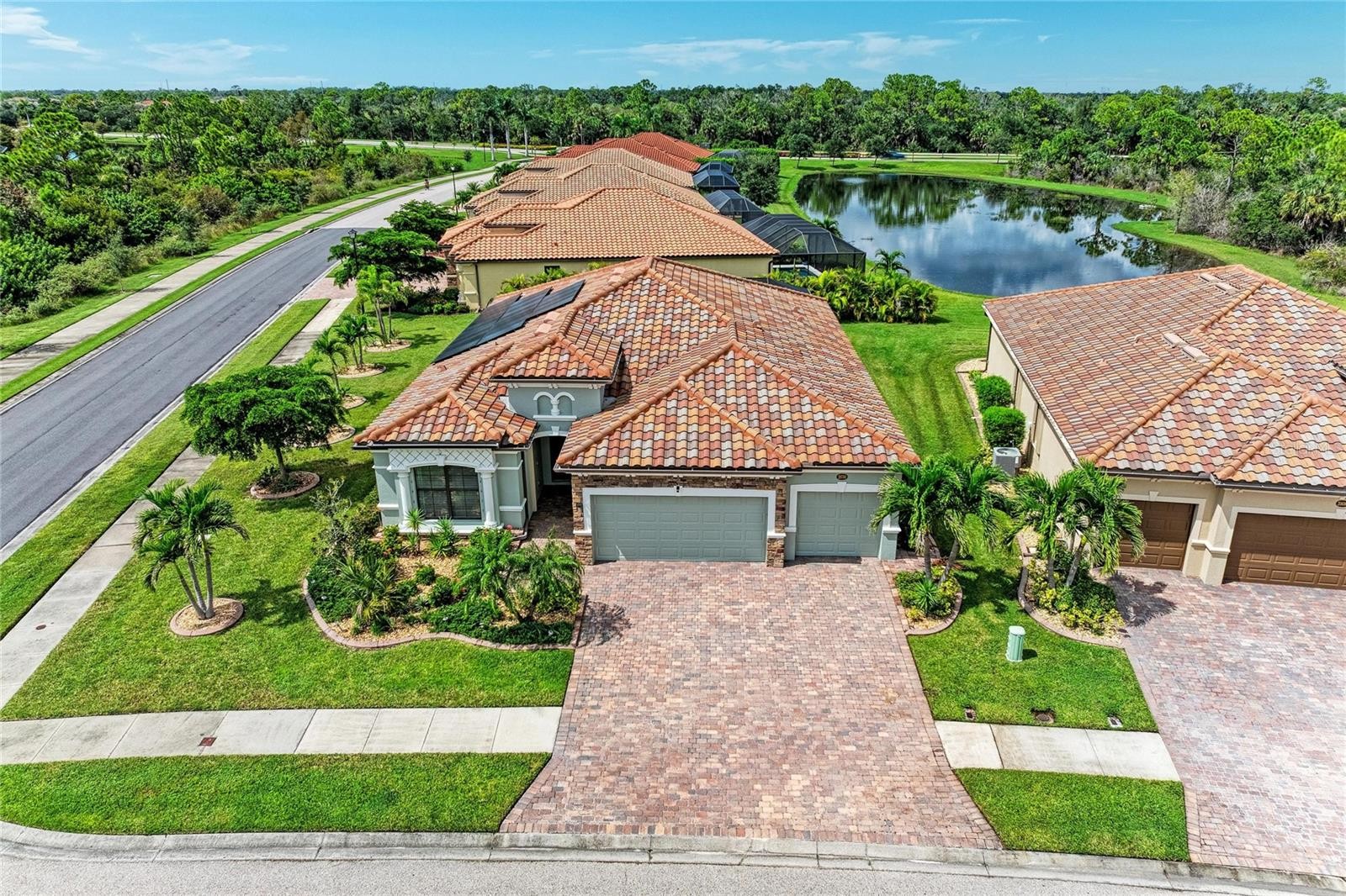 20700 GRANLAGO DR DR