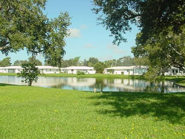 519 CIRCLEWOOD DR #519