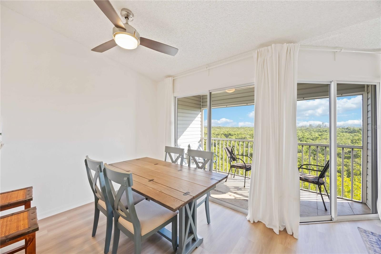 3607 E BAY DR #206
