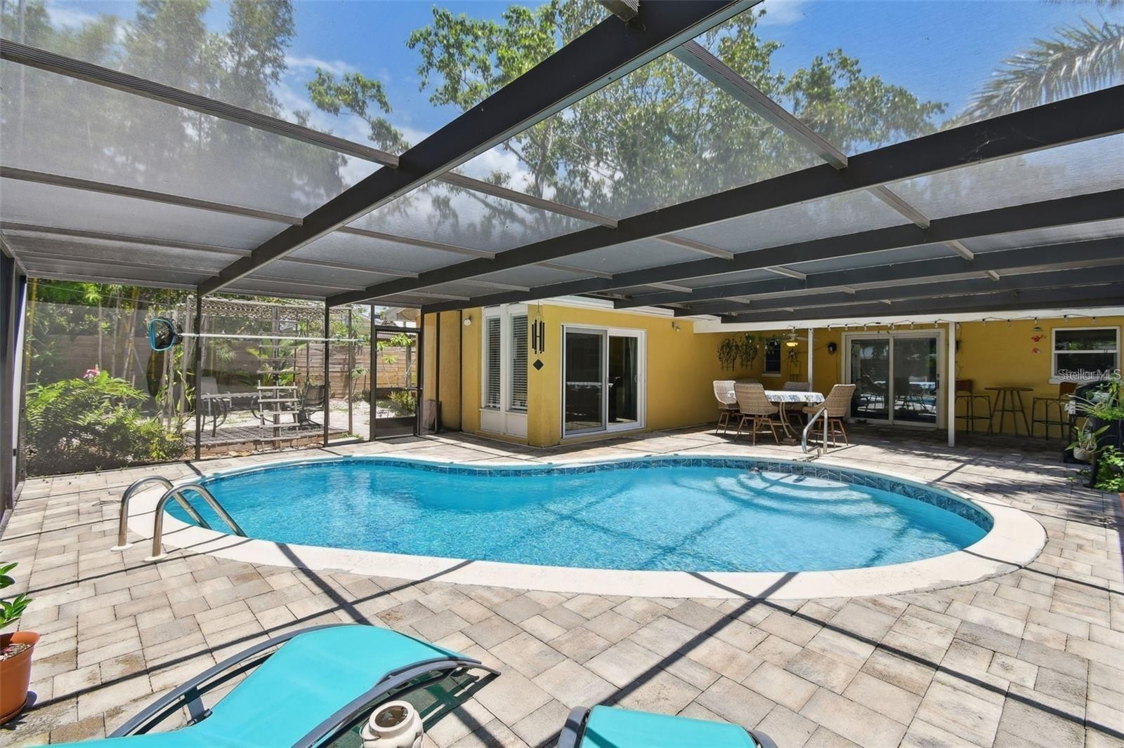 859 PATTERSON DR