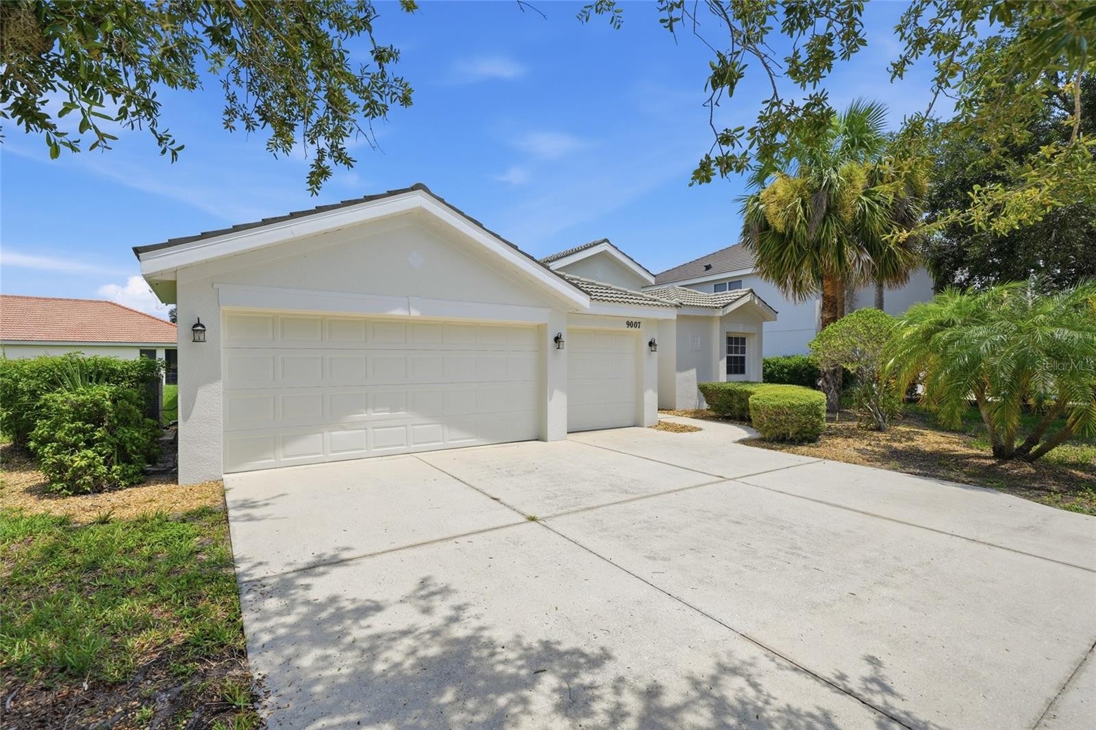 9007 WILLOWBROOK CIR