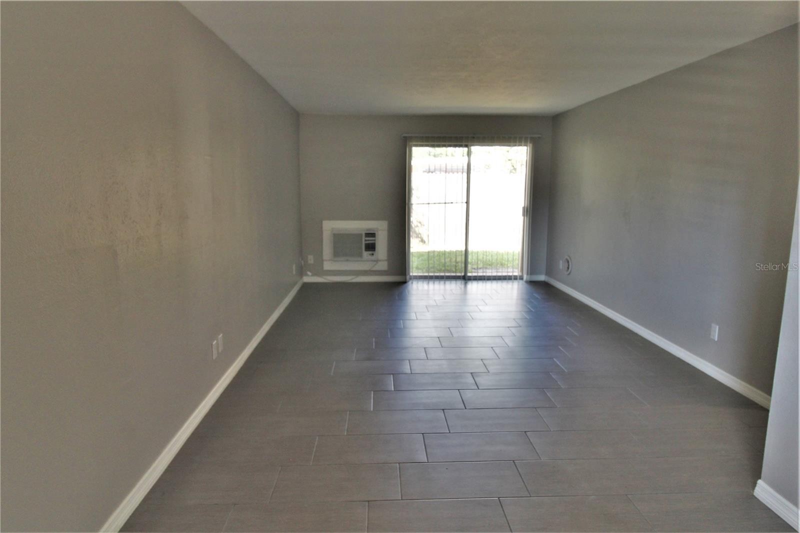 3001 BEE RIDGE RD #113