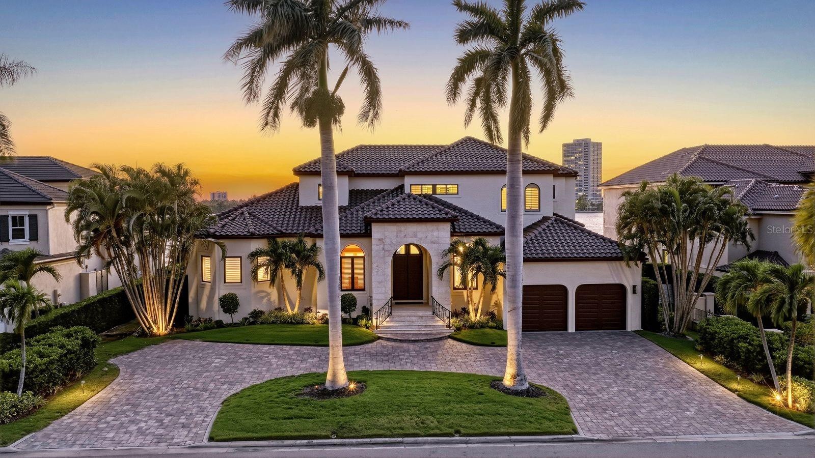 344 W ROYAL FLAMINGO DR
